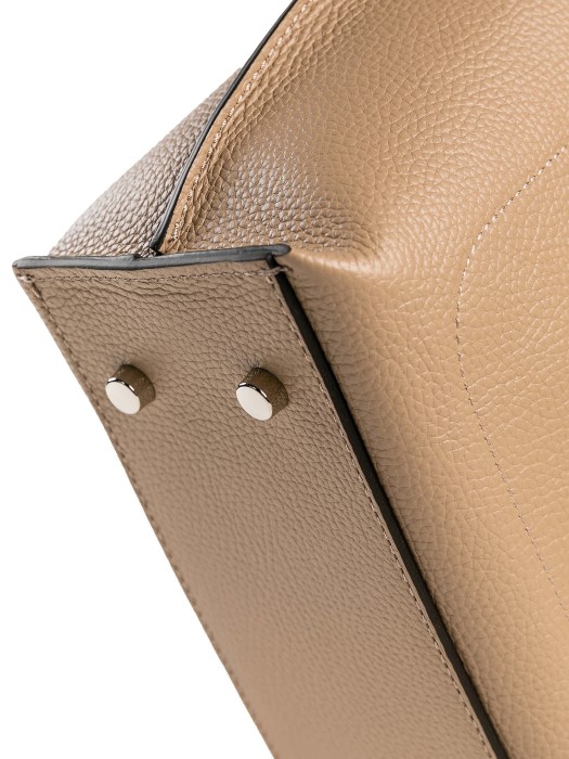 Продукция для женщин фото