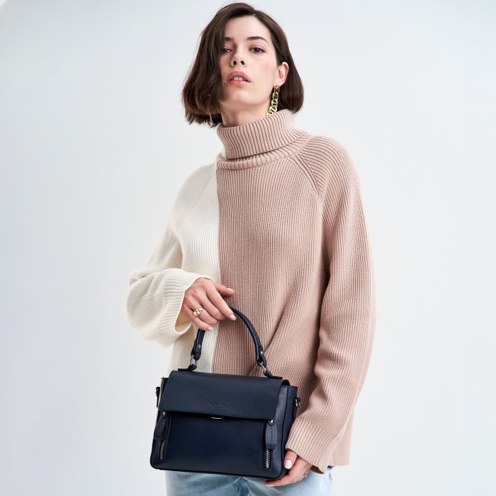 50061s-60 сумка женская по цене 19000 руб вид справа