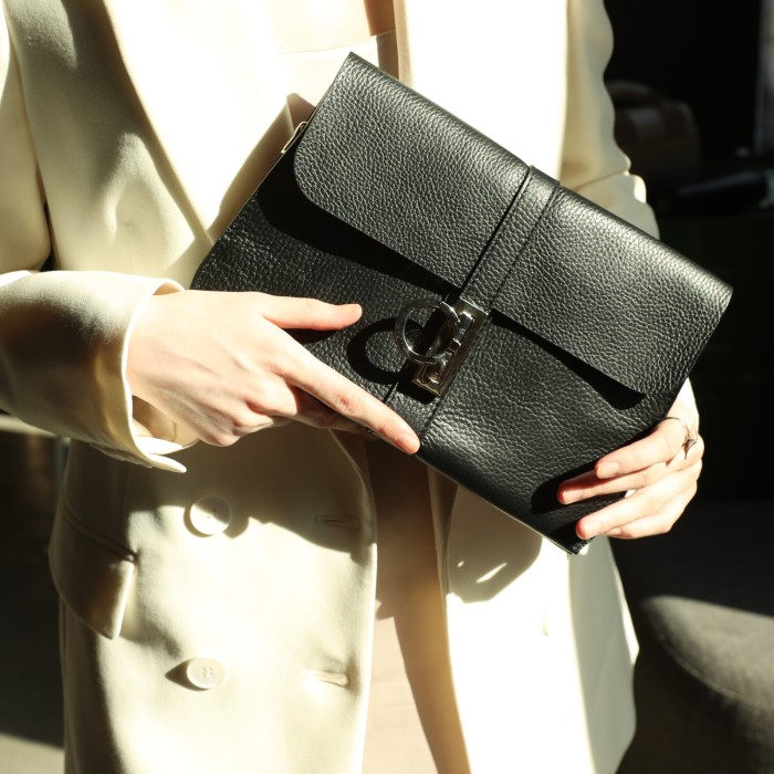 5009r-04_74 сумка женская от бренда dr.koffer вид слева