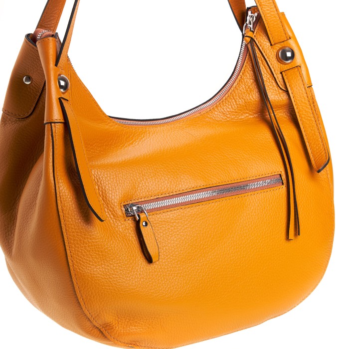 Товар оранжевого цвета с внутренней стороны