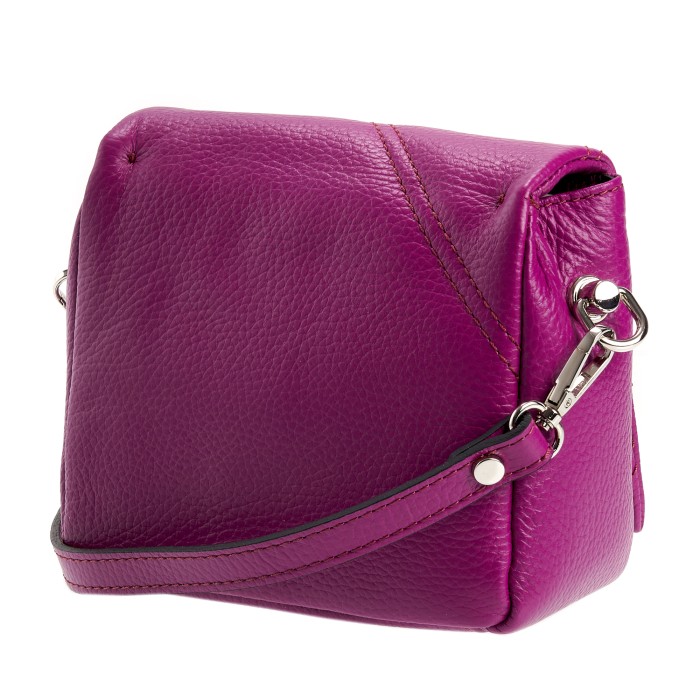 Товар фиолетового цвета с внутренней стороны