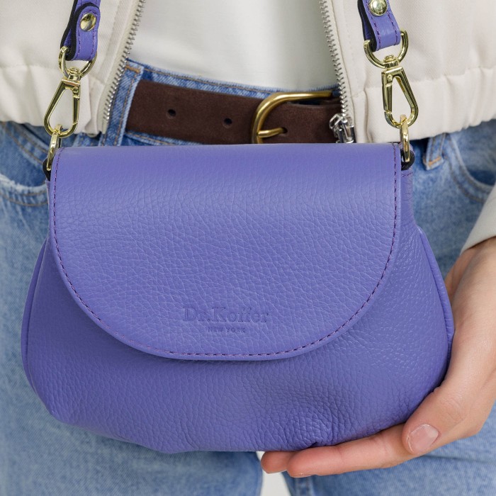 Товар фиолетового цвета с внутренней стороны