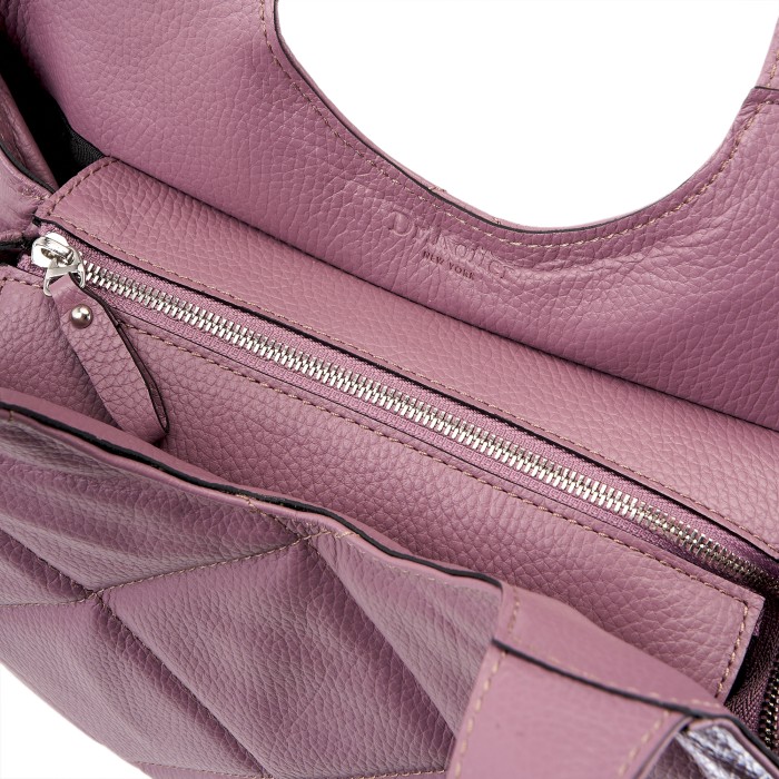 Товар фиолетового цвета с внутренней стороны