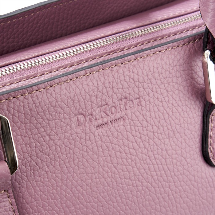 Товар фиолетового цвета с внутренней стороны