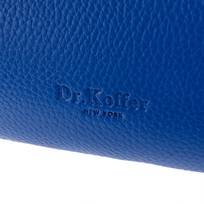 Товар синего цвета с внутренней стороны