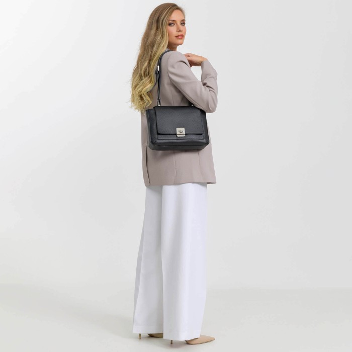 Продукция для женщин фото