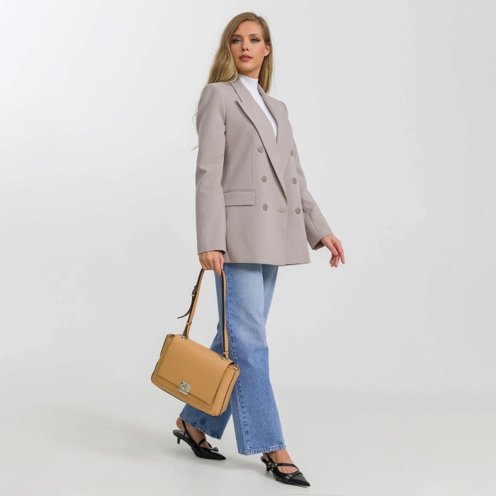 Продукция для женщин фото