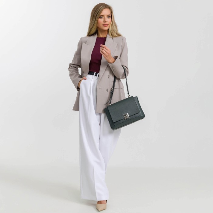 Продукция для женщин фото