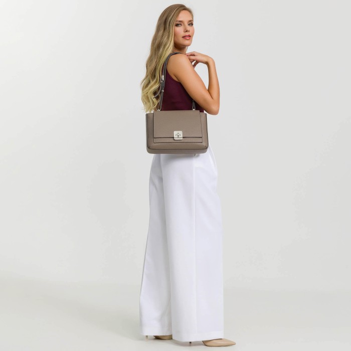 Товар с артикулом 50856S-72 вид сзади