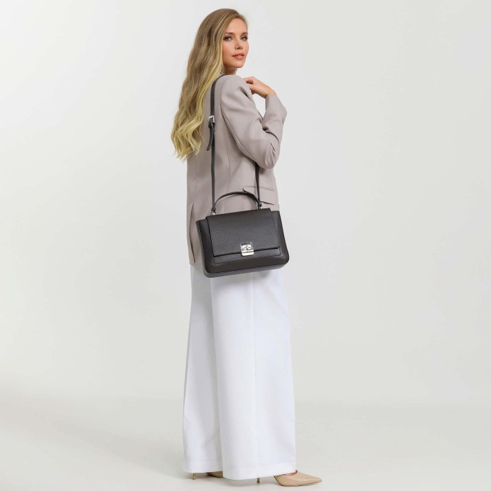 Продукция для женщин фото