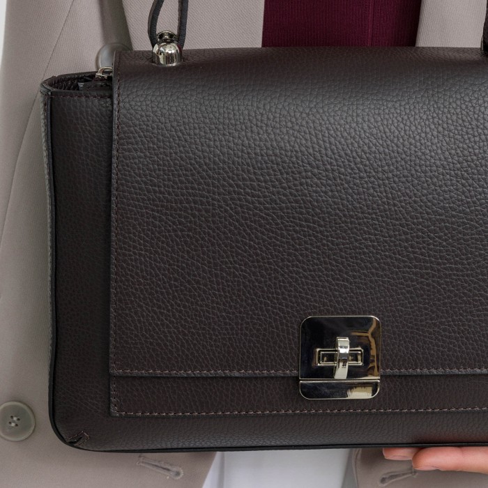 50856s-75 сумка женская для взрослого возраста с изнаночной стороны