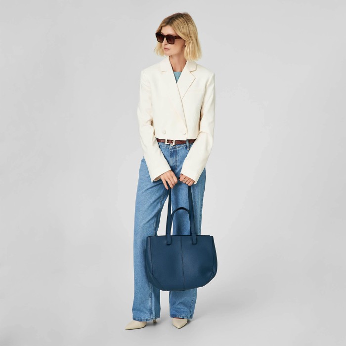 Продукция для женщин фото