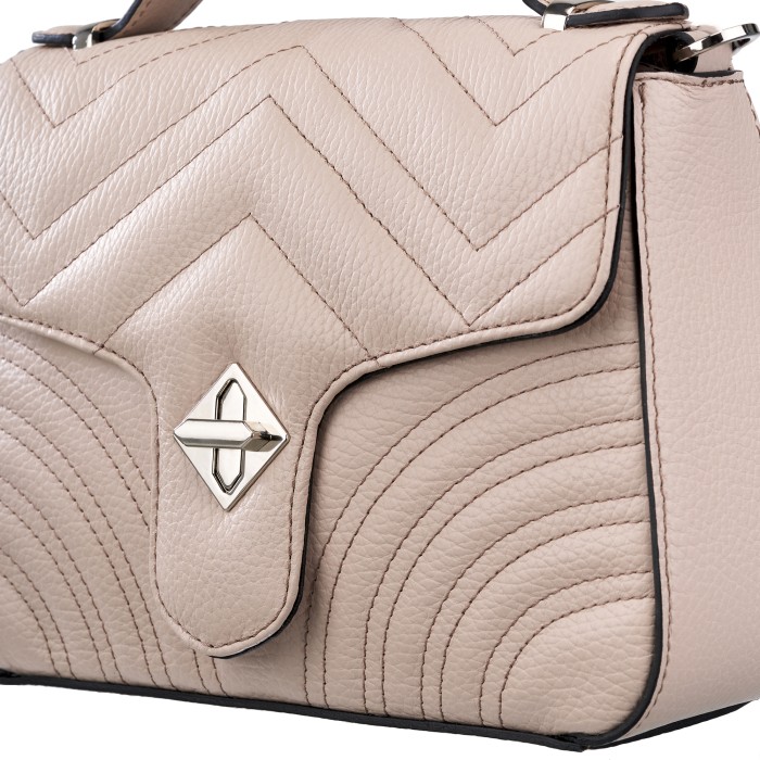 Товар с артикулом 5946S-72 вид сзади