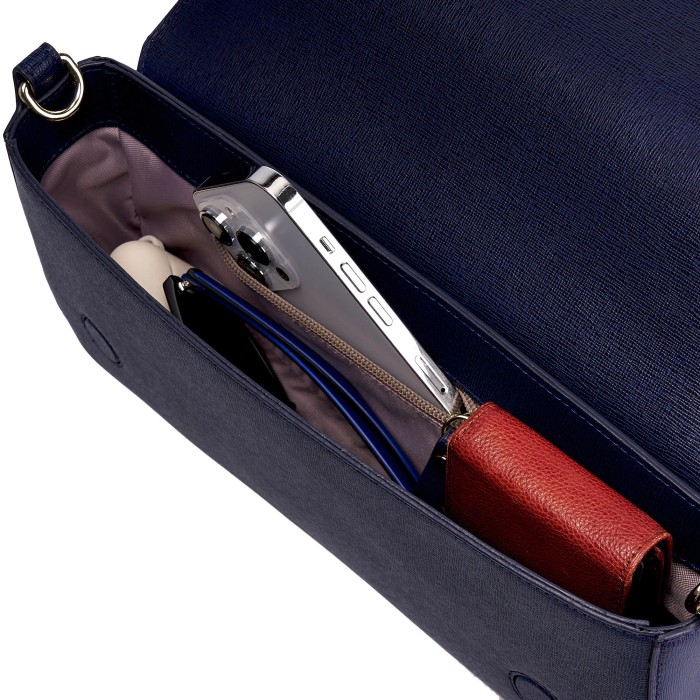 7034sf-94 сумка женская по цене 26900 руб вид справа