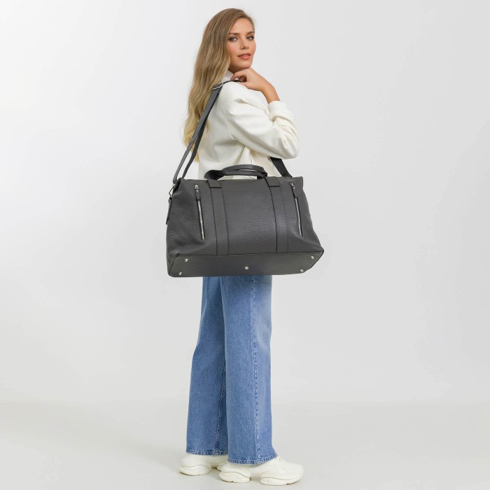 8010b-77 сумка дорожная делового стиля с лицевой стороны