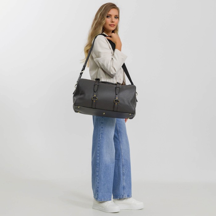 8026s-77 сумка дорожная по цене 28800 руб вид справа