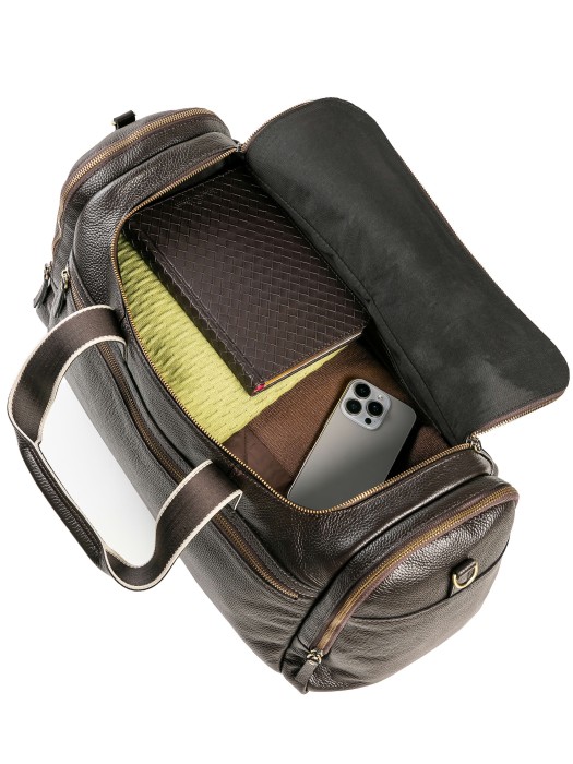 Товар коричневого цвета с внутренней стороны