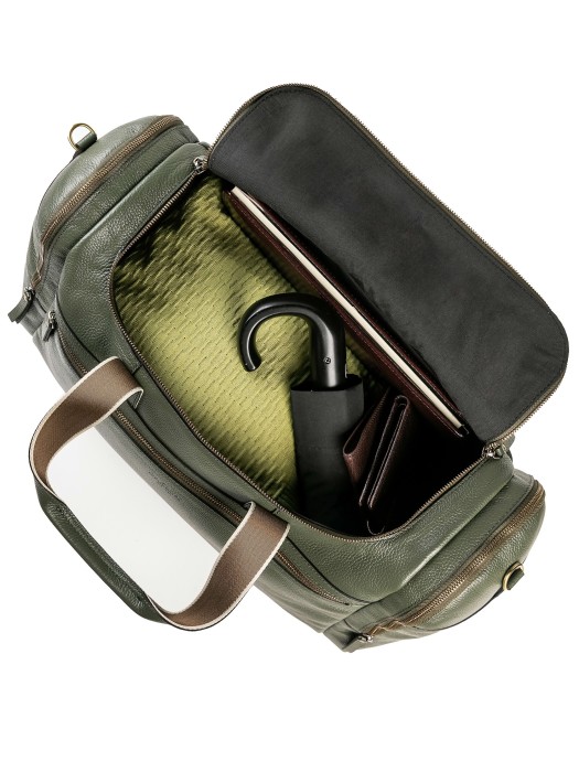 Товар зеленого цвета с внутренней стороны