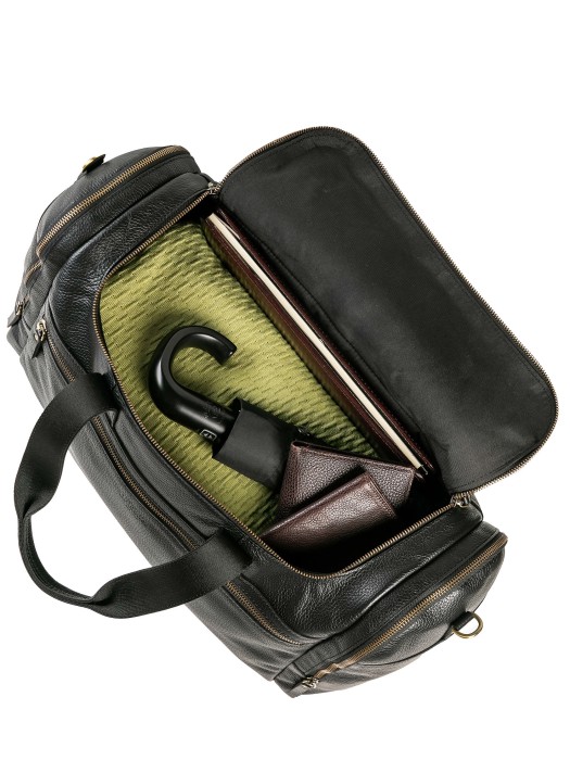 Товар черного цвета с внутренней стороны