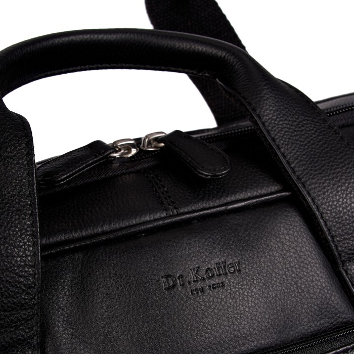 Товар черного цвета с внутренней стороны