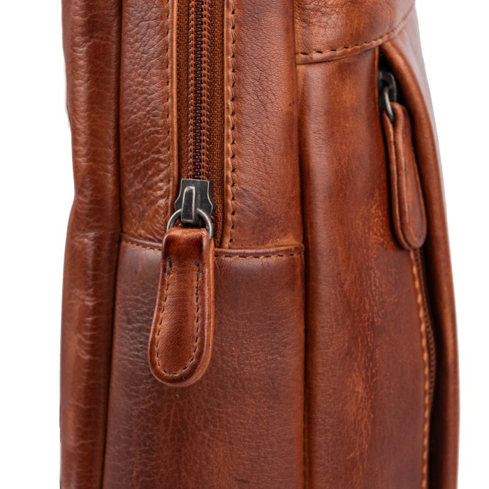 b402383-244-05 рюкзак из америки вид сбоку