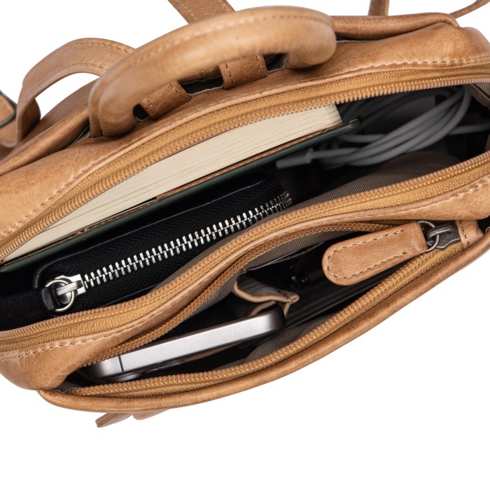 b402383-244-61 рюкзак по цене 26000 руб вид справа