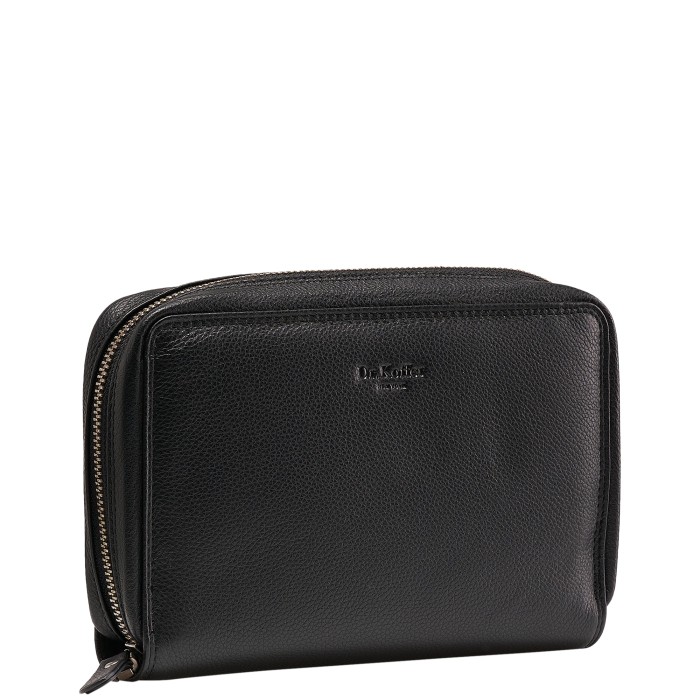 Товар черного цвета с внутренней стороны