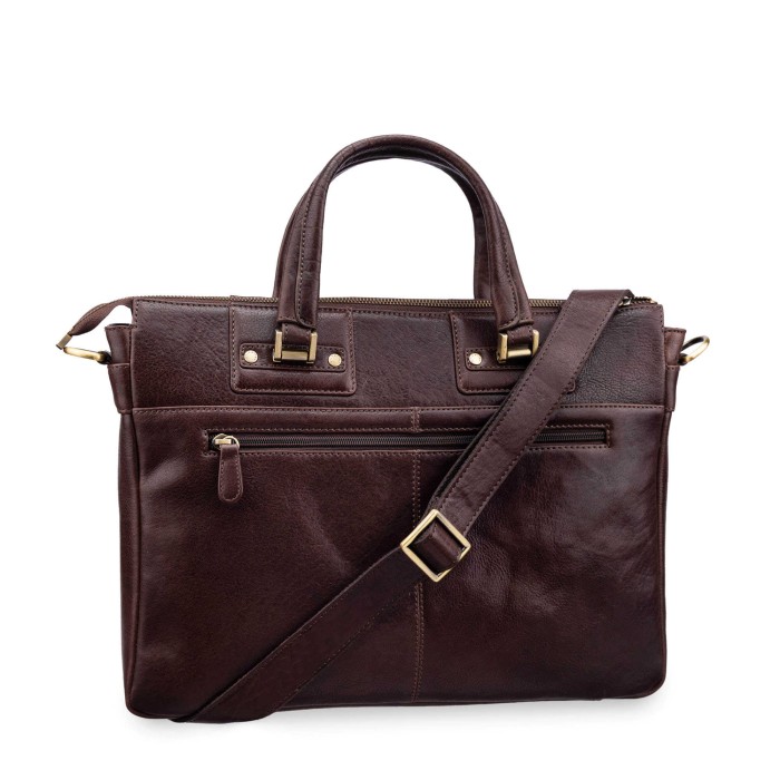 Товар коричневого цвета с внутренней стороны