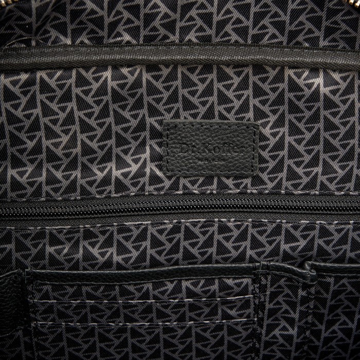 Товар черного цвета с внутренней стороны