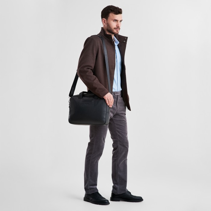 b402578-02-04 сумка для документов по цене 33000 руб вид справа