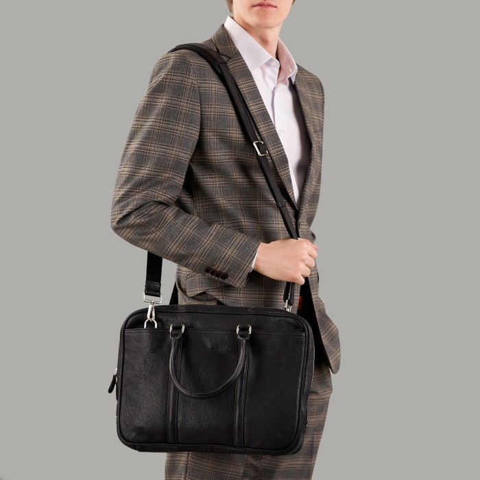 b402619-245-04 сумка для документов от бренда dr.koffer вид слева