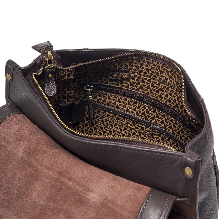 b402622-260-09 рюкзак из америки вид сбоку