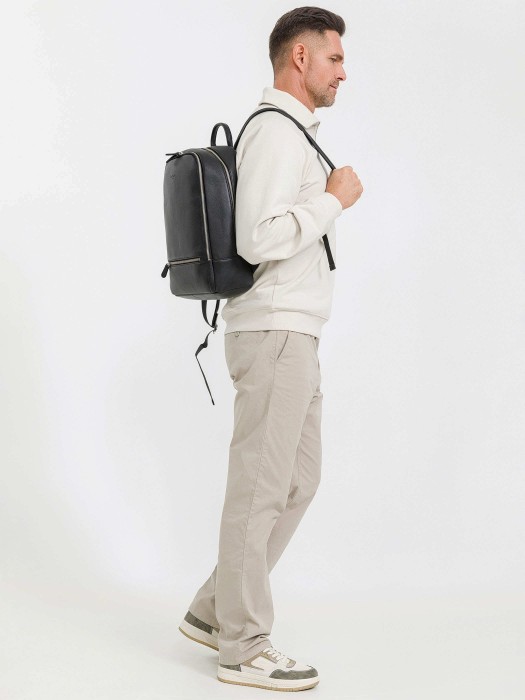 b402623-260-04 рюкзак для взрослого возраста с изнаночной стороны