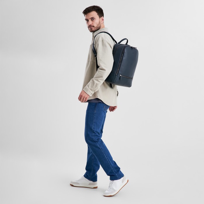 b402623-260-60 рюкзак по цене 28300 руб вид справа