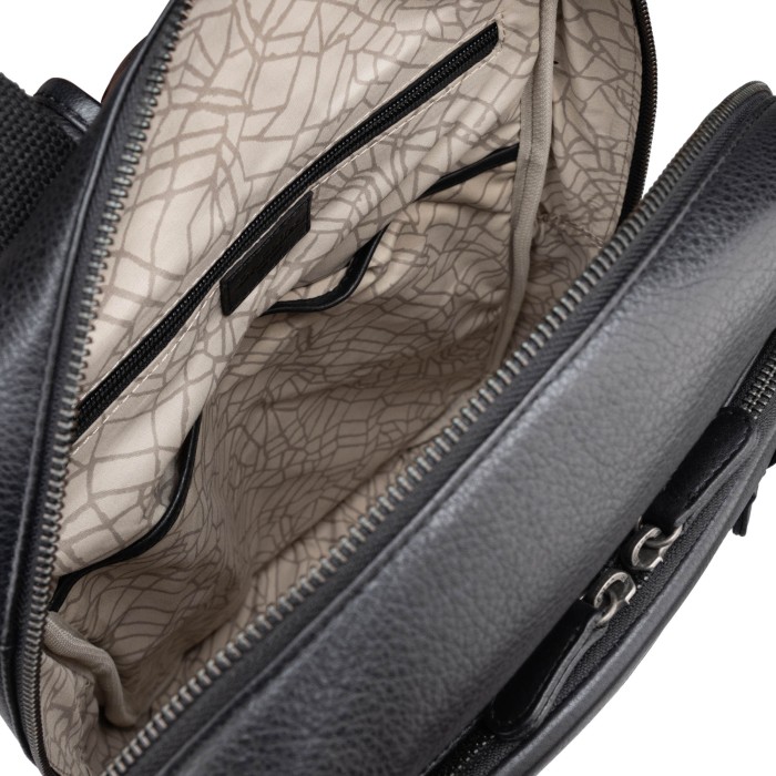 b402691-154-04 рюкзак из америки вид сбоку