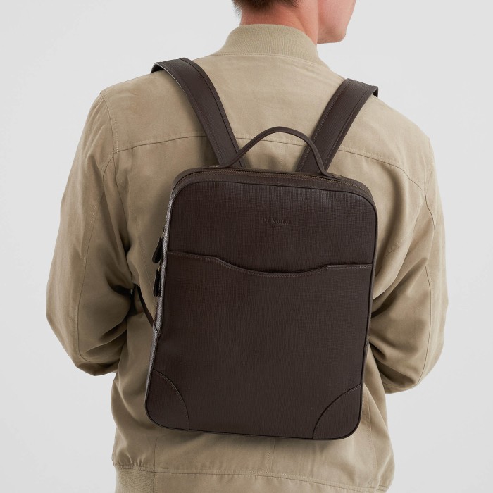 b402696-124-09 рюкзак повседневного стиля с лицевой стороны