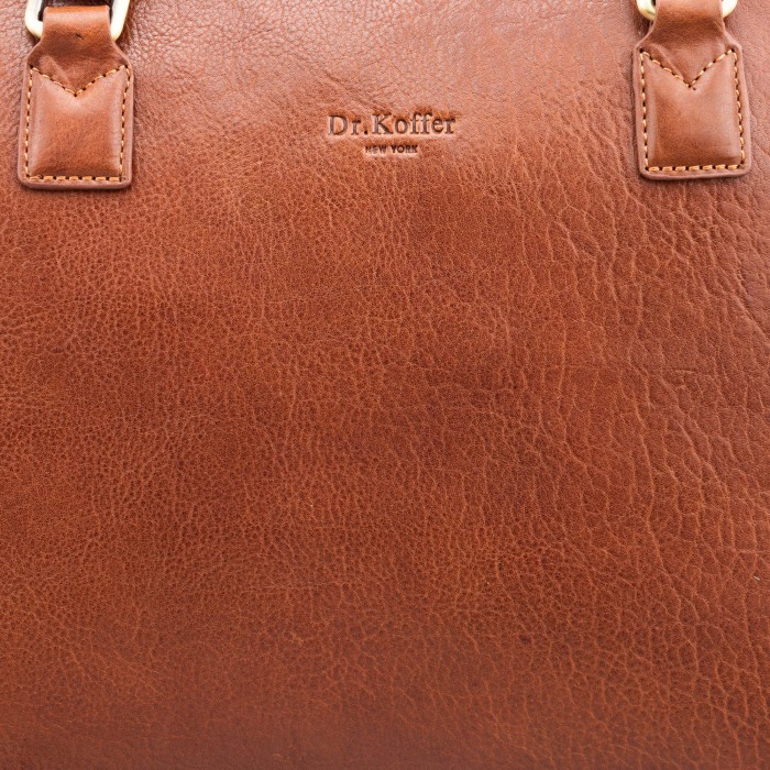 Товар коричневого цвета с внутренней стороны