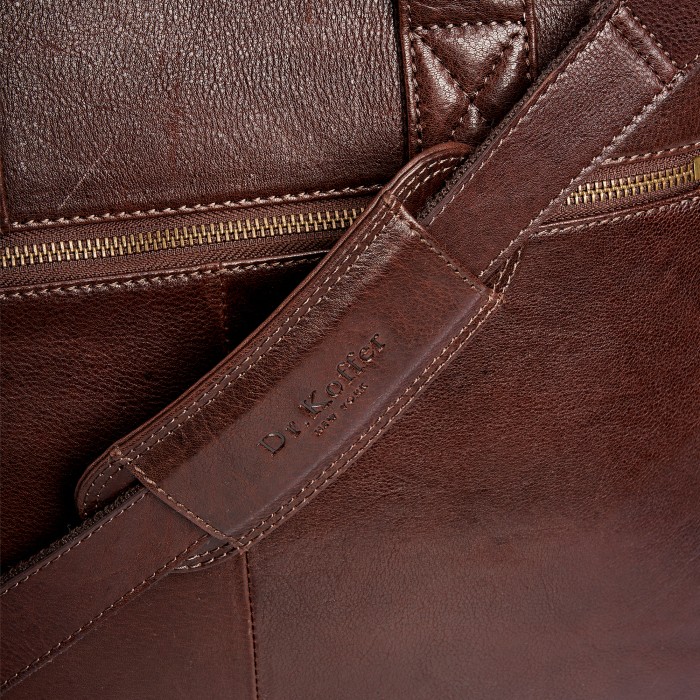 b402712-245-09 сумка для документов от бренда dr.koffer вид слева