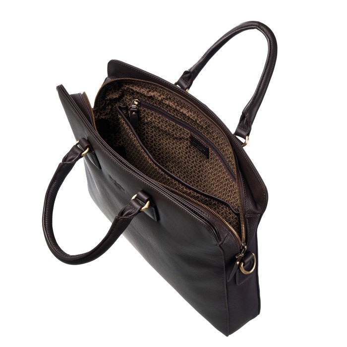 Товар коричневого цвета с внутренней стороны