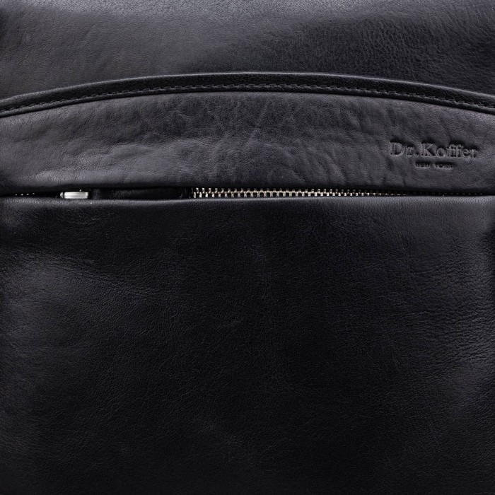 Товар черного цвета с внутренней стороны