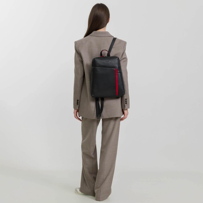 b402737-41-04_12 рюкзак по цене 21400 руб вид справа