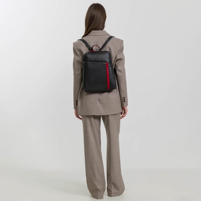 b402737-41-04_12 рюкзак из америки вид сбоку