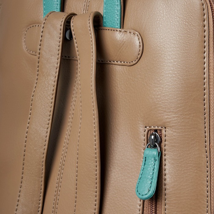 b402737-41-61_70 рюкзак для взрослого возраста с изнаночной стороны