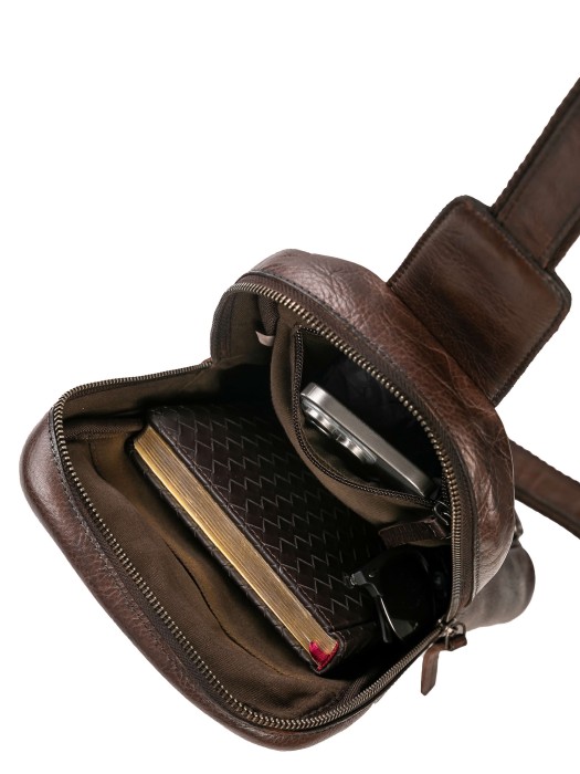 b402745-249-09 рюкзак из америки вид сбоку