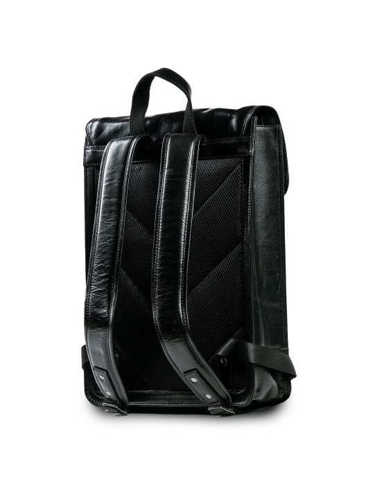 Товар черного цвета с внутренней стороны