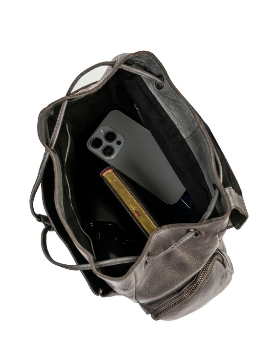 Товар серого цвета с внутренней стороны