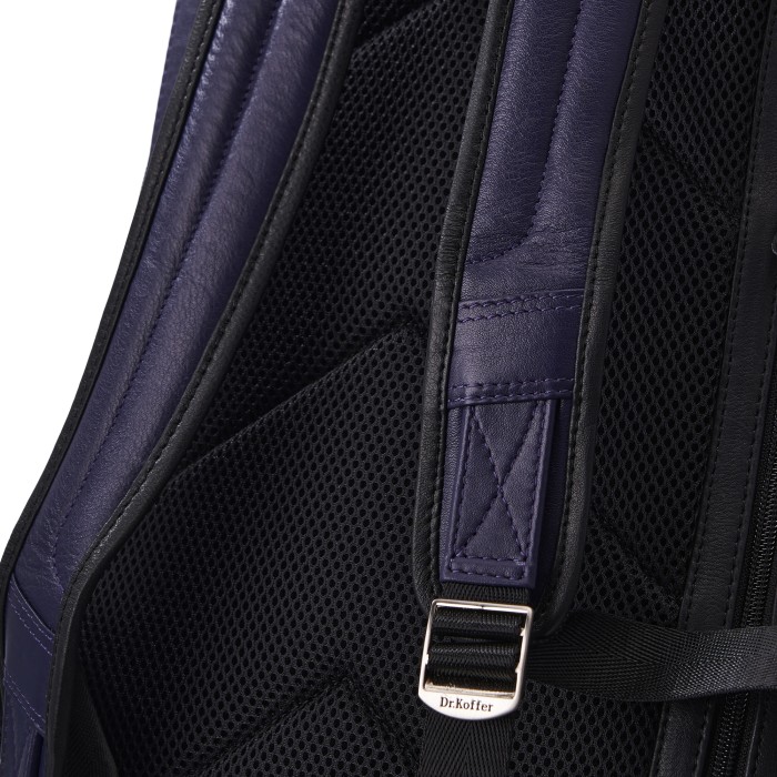 b402780-41-60_04 рюкзак по цене 29100 руб вид справа