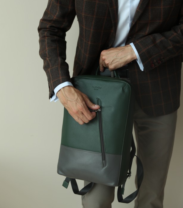 b402780-41-65_77 рюкзак из америки вид сбоку