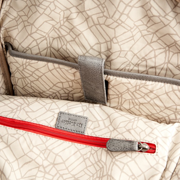 b402781-154-04_77 рюкзак из америки вид сбоку