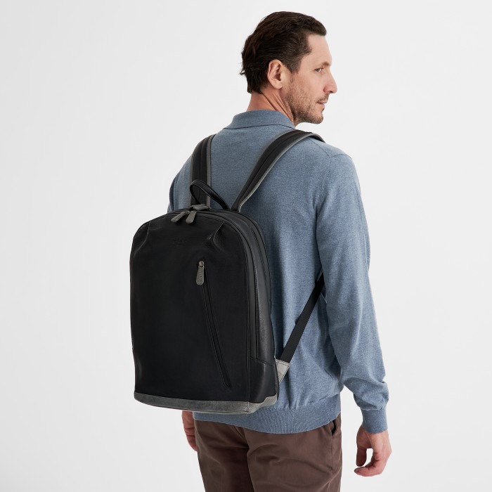 b402781-154-04_77 рюкзак повседневного стиля с лицевой стороны